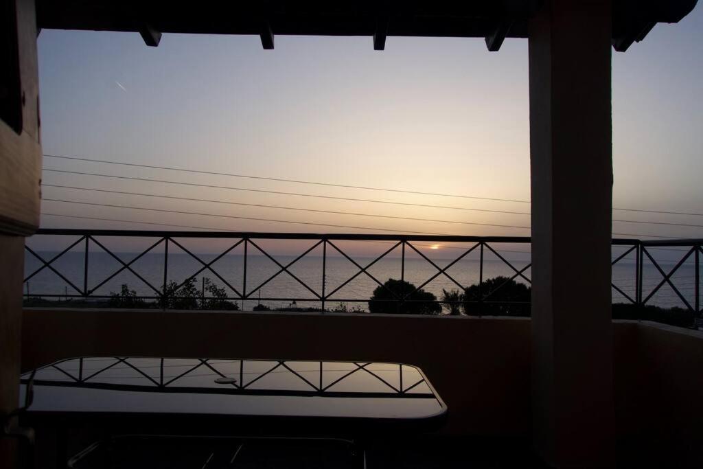 Almond Home Livadia  المظهر الخارجي الصورة