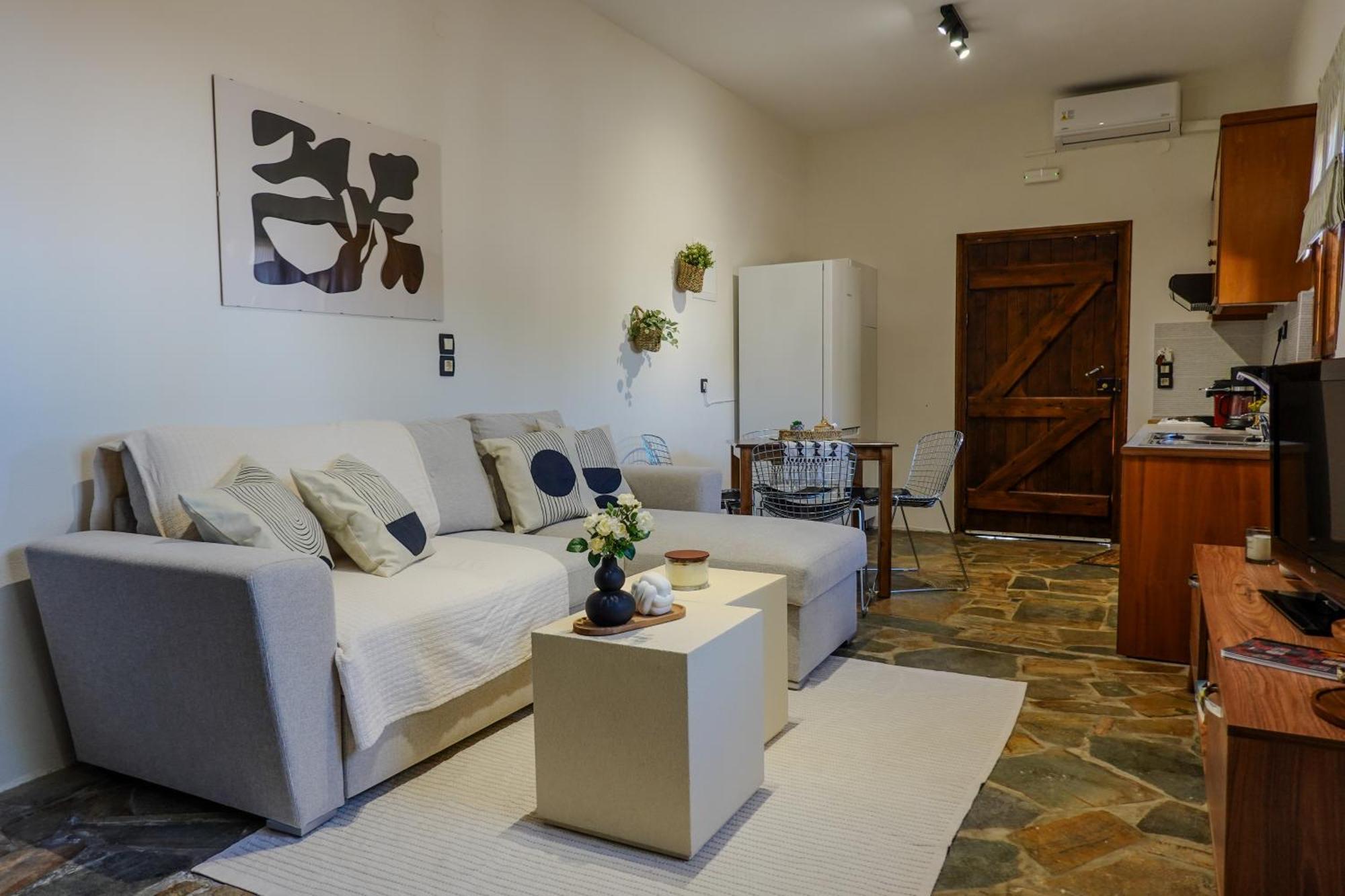 Almond Home Livadia  المظهر الخارجي الصورة